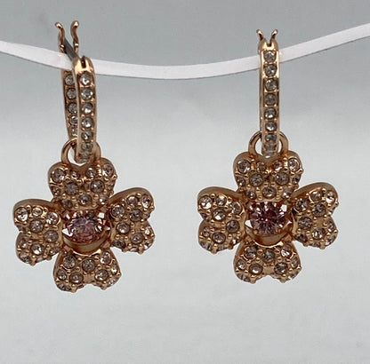 SWAROVSKI スワロフスキー ldyllia イディリア ドロップピアス クローバー 5674212 中古 D4