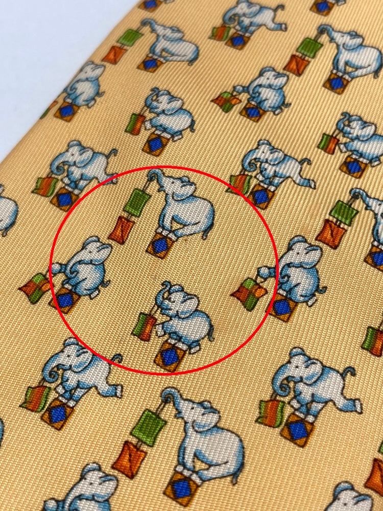 Salvatore Ferragamo サルヴァトーレ フェラガモ アニマル ゾウ柄 ネクタイ シルク100％ 中古 D4