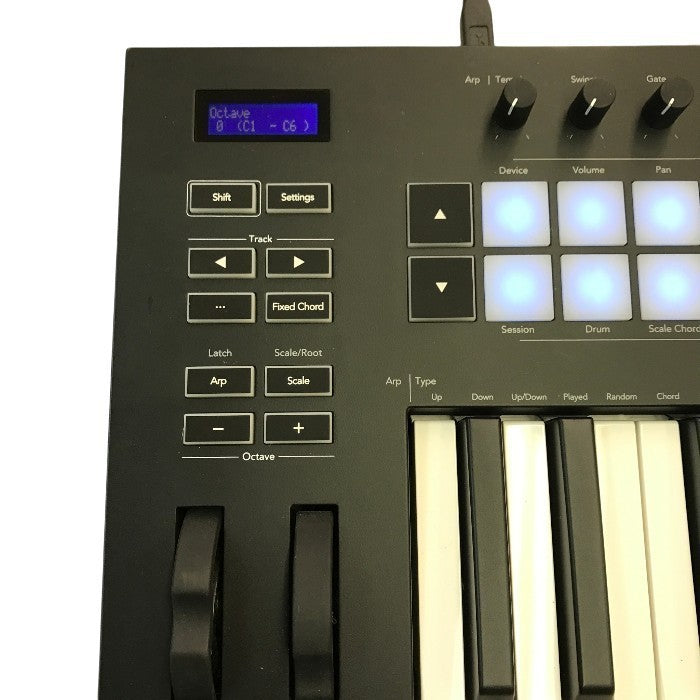 novation ノベーション Launchkey61 MK3 MIDIキーボード ブラック USB コントローラー 作曲 打ち込み 中古 T1