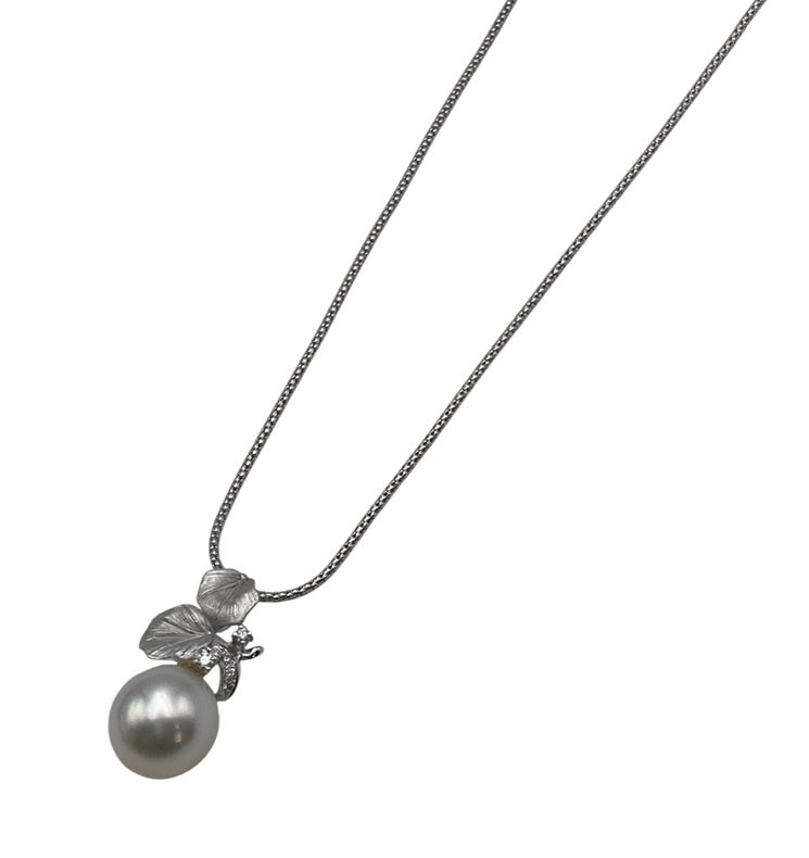 K18WG 12mm白蝶パール ダイヤ0.09ct ネックレス ペンダント 中古 D4
