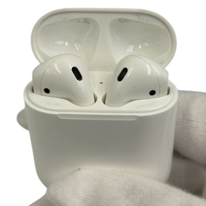 Apple AirPods with Charging Case A2032 A2031 A1602 第2世代 アップル エアポッツ イヤホン ワイヤレス Bluetooth 中古 W1