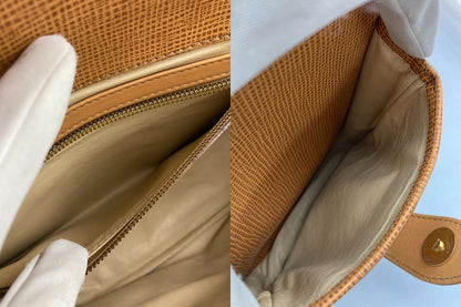 HUNTING WORLD ハンティングワールド レザー ショルダーバッグ 中古 D4