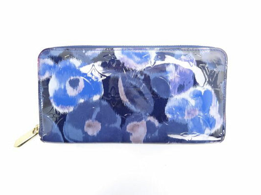 LOUIS VUITTON/ルイヴィトン ヴェルニ ジッピーウォレット イカットフラワー中古  淡いフラワープリントがデザインされたジッピーウォレットです☆