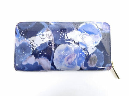 LOUIS VUITTON/ルイヴィトン ヴェルニ ジッピーウォレット イカットフラワー中古  淡いフラワープリントがデザインされたジッピーウォレットです☆