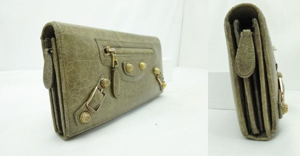 BALENCIAGA/バレンシアガ コンチネンタルウォレット 2つ折り長財布中古  スタッズが特徴的なバレンシアガの長財布です♪