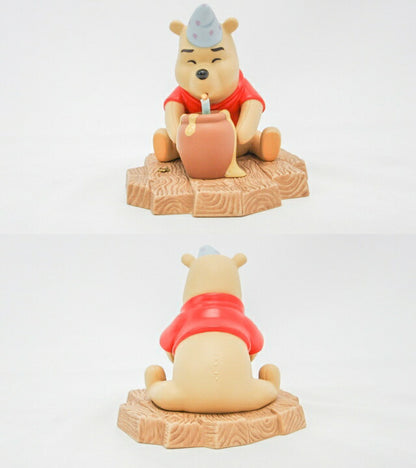 フィギュリン Pooh&Friends Hip,hip Poohray for birthdays. 中古 くまのプーさん 箱(ｹｰｽ)付/取説付