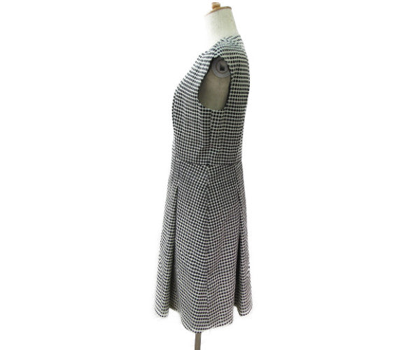 AKRIS/アクリス punto ノースリーブ プリーツ ワンピース 8 中古  水玉 ブラック ホワイト レディース ドット コットン