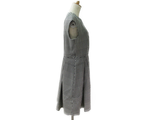 AKRIS/アクリス punto ノースリーブ プリーツ ワンピース 8 中古  水玉 ブラック ホワイト レディース ドット コットン