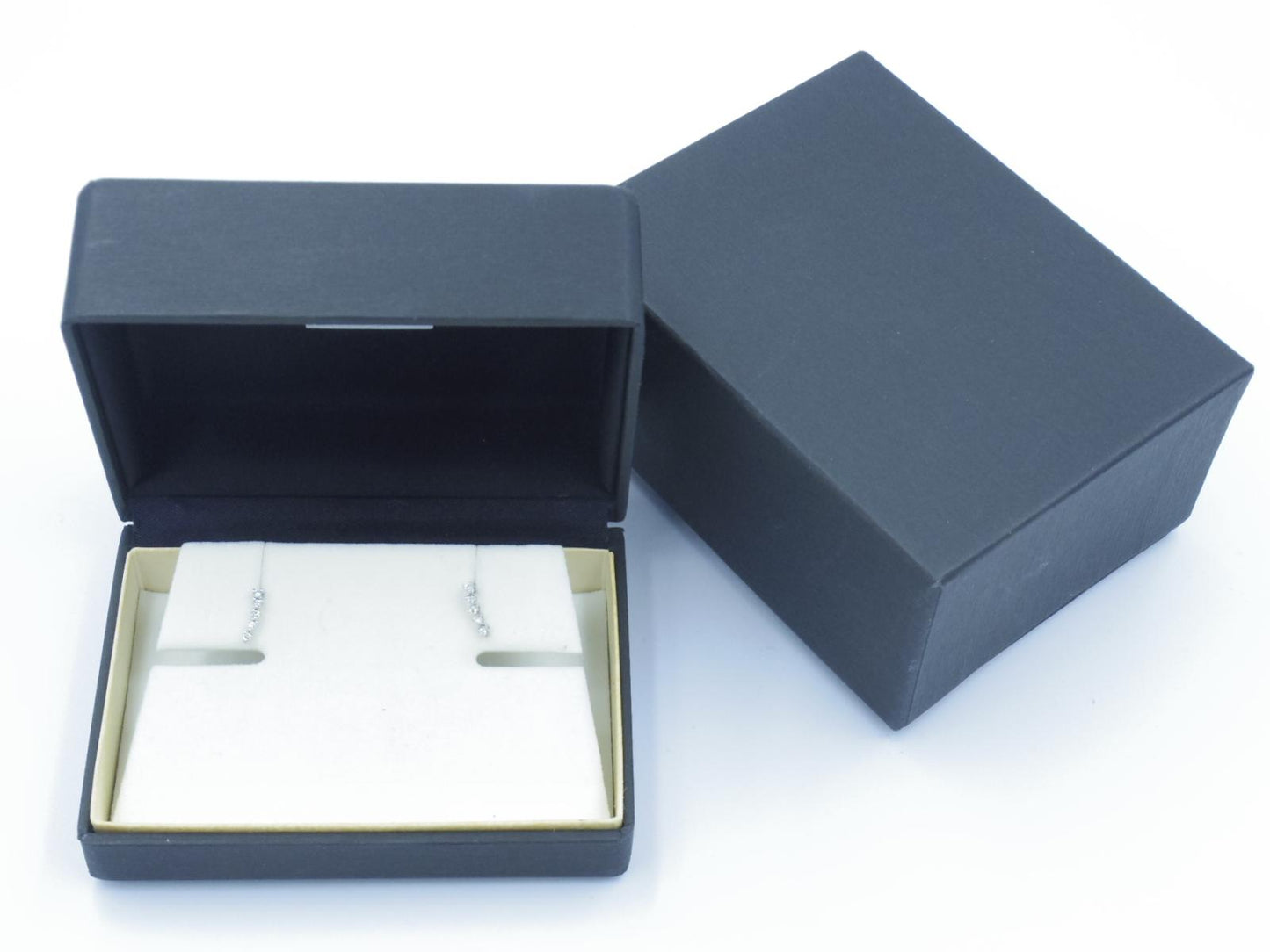 ジュエリーマキ ダイヤ 0.025ct pt850 五連 ピアス 中古  プラチナ ダイアモンド レディース