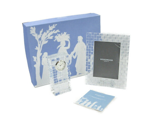 未使用品 Wedgwood/ウェッジウッド ナイト＆デイ クリスタル クロック＆ピクチャーフレーム 中古  スタイリッシュな置時計と写真立てのセット☆