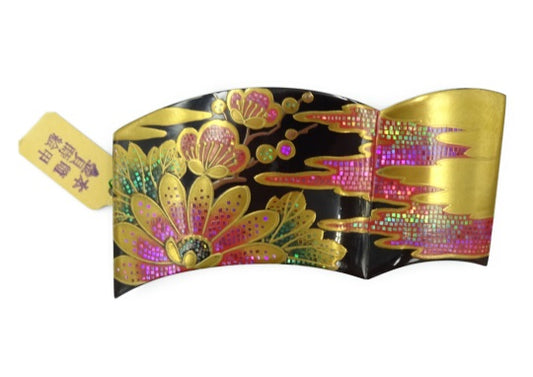帯留 本鼈甲/本べっ甲 金貝 蒔絵 螺鈿 武山作 黒 中古  和装 浴衣 着物 着付け レディース 花 赤 緑 夏祭り 正月