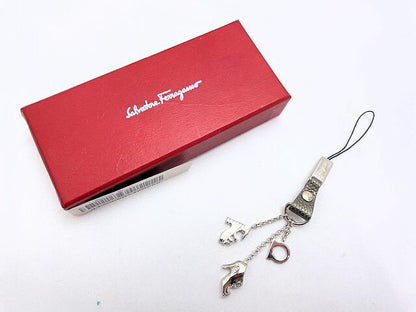 Salvatore Ferragamo サルヴァトーレフェラガモ ガンチーニ パンプス ストラップ 中古 ロゴ レディース グレー 携帯 ブランド おしゃれ