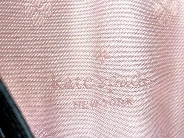 Kate spade ケイトスペード レザー パスポートケース 中古 ブラック 黒 本革 カードケース ブランド レディース おしゃれ