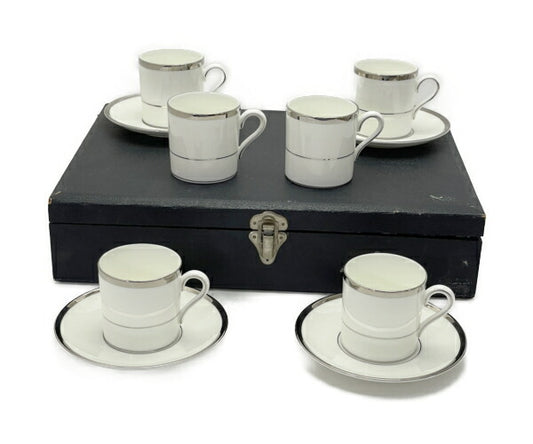 Wedgwood キャロライン カップ＆ソーサー セット 中古  ウェッジウッド デミタス 洋食器 ブランド コーヒー