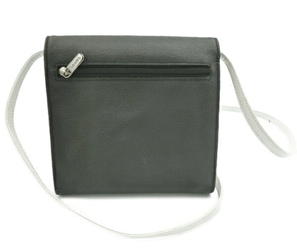 　LOEWE/ロエベ 三つ折り クロスボディ ショルダーバッグ 中古 ブラック ホワイト 黒 白 レザー 鞄