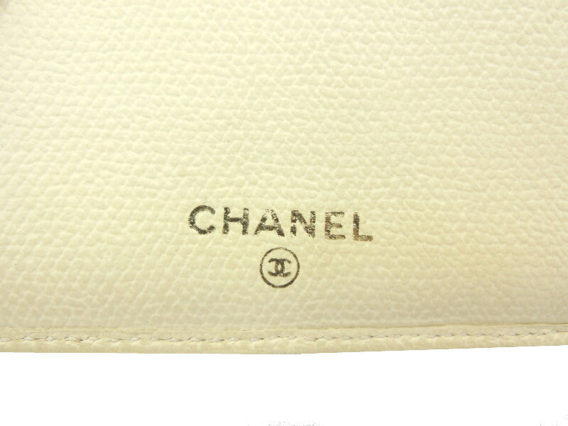 CHANEL ココボタン レザー 二つ折り財布 中古  アイボリー 白 ロゴ ブランド ウォレット