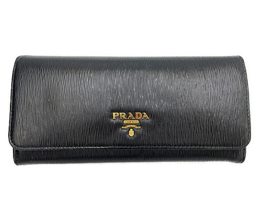PRADA プラダ レザー 二つ折り長財布 中古  ブラック 黒 ウォレット レディースブランド