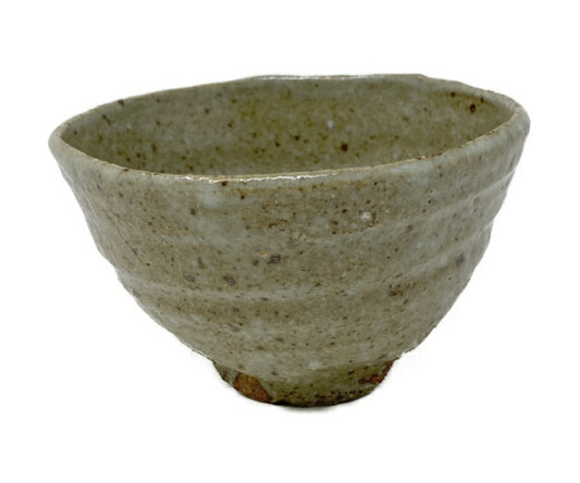 未使用品 猪飼 祐一 灰釉 茶碗 中古  作家 和食器 茶道 お茶 抹茶 陶器 丼 鉢 おしゃれ 和風