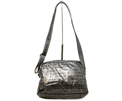 CHANEL シャネル アンリミテッド ショルダーバッグ 中古  12736017 グレー ナイロン ブランド 鞄 レディース ロゴ