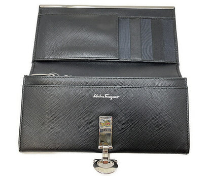 Salvatore Ferragamo サルヴァトーレフェラガモ ガンチーニ 二つ折り長財布 中古  ブラック 黒 ウォレット ブランド レザー レディース