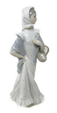 LLADRO nao 女性 フィギュリン 中古  リヤドロ 置物 コレクション インテリア ブランド おしゃれ