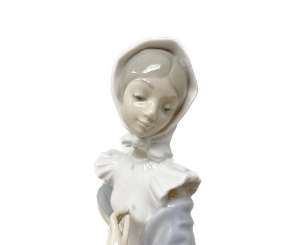 LLADRO nao 女性 フィギュリン 中古  リヤドロ 置物 コレクション インテリア ブランド おしゃれ