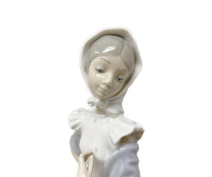 LLADRO nao 女性 フィギュリン 中古  リヤドロ 置物 コレクション インテリア ブランド おしゃれ
