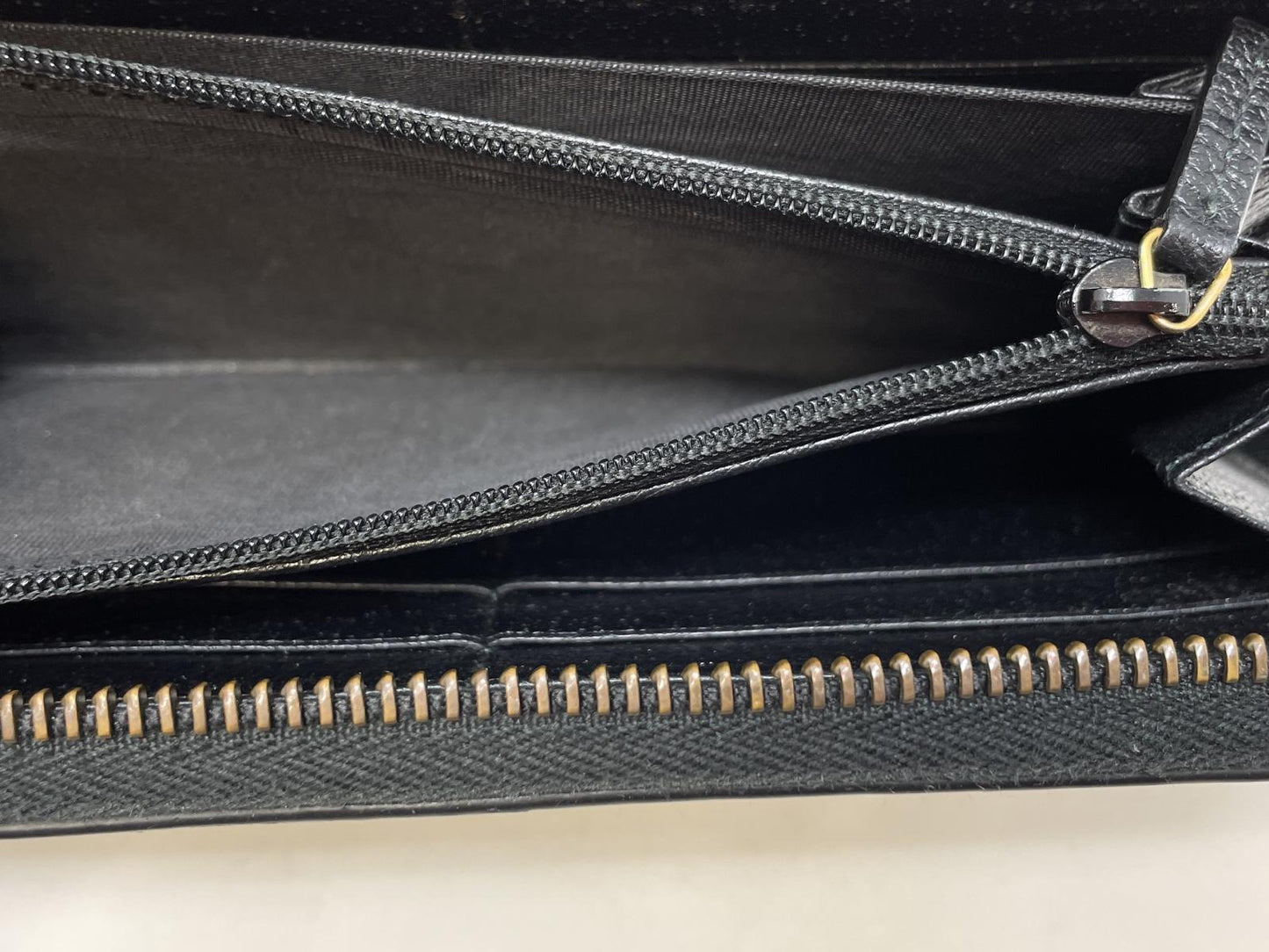 GUCCI グッチ マーモント レザー ラウンドファスナー 長財布 中古  428736 534563 ブラック 黒 ウォレット ブランド おしゃれ