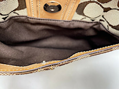 COACH コーチ シグネチャー ショルダーバッグ 中古  6824 ベージュ 鞄 レディース おしゃれ ブランド