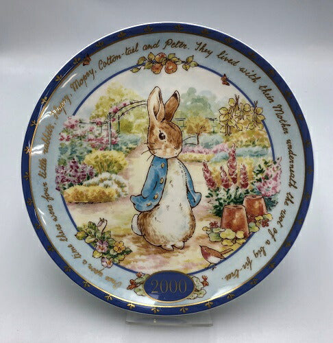 未使用品 Wedgwood ピーターラビット ミレニアムコレクション 2000 イヤー プレート＆マグカップ セット 中古  ウェッジウッド 洋食器 お皿 コップ ブランド かわいい ブルー