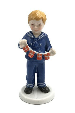 Royal Copenhagen イヤーフィギュリン 2011 ボーイ ULRIK 中古  ロイヤルコペンハーゲン 置物 置き物 男の子 少年 オブジェ