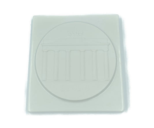 KPM ベルリン王立磁器製陶所 ブランデンブルク門 プラーク 飾り皿 中古 1