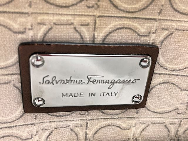 Salvatore Ferragamo サルヴァトーレフェラガモ ガンチーニ ショルダーバッグ 中古 1