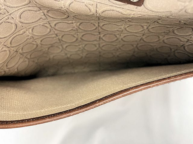 Salvatore Ferragamo サルヴァトーレフェラガモ ガンチーニ ショルダーバッグ 中古 1